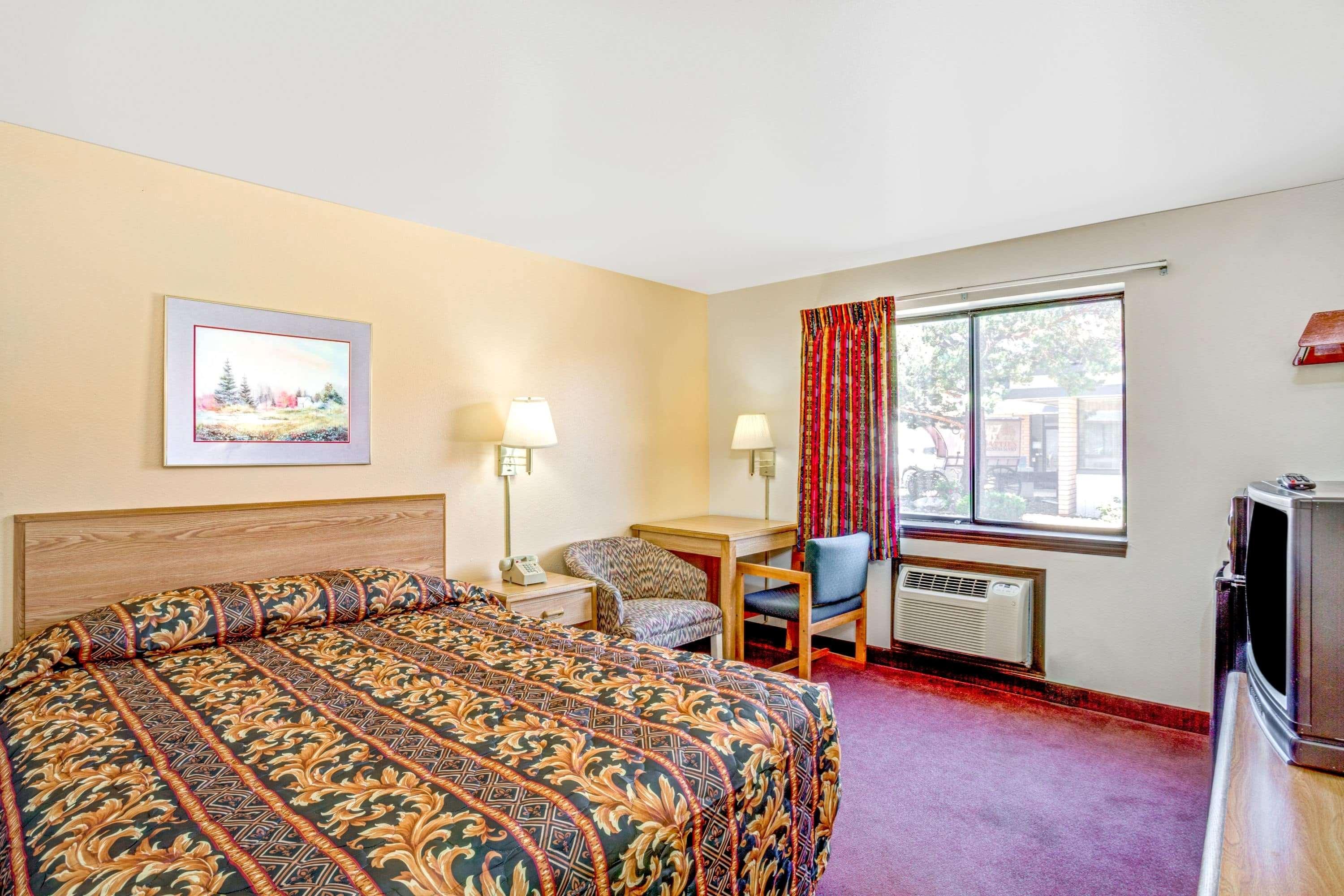 Super 8 By Wyndham Carson City Lake Tahoe Exterior photo